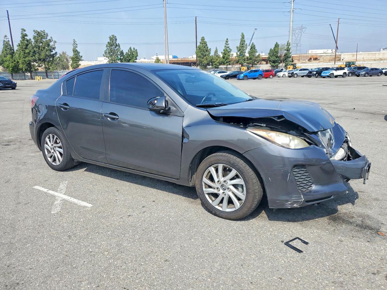 2013 MAZDA 3