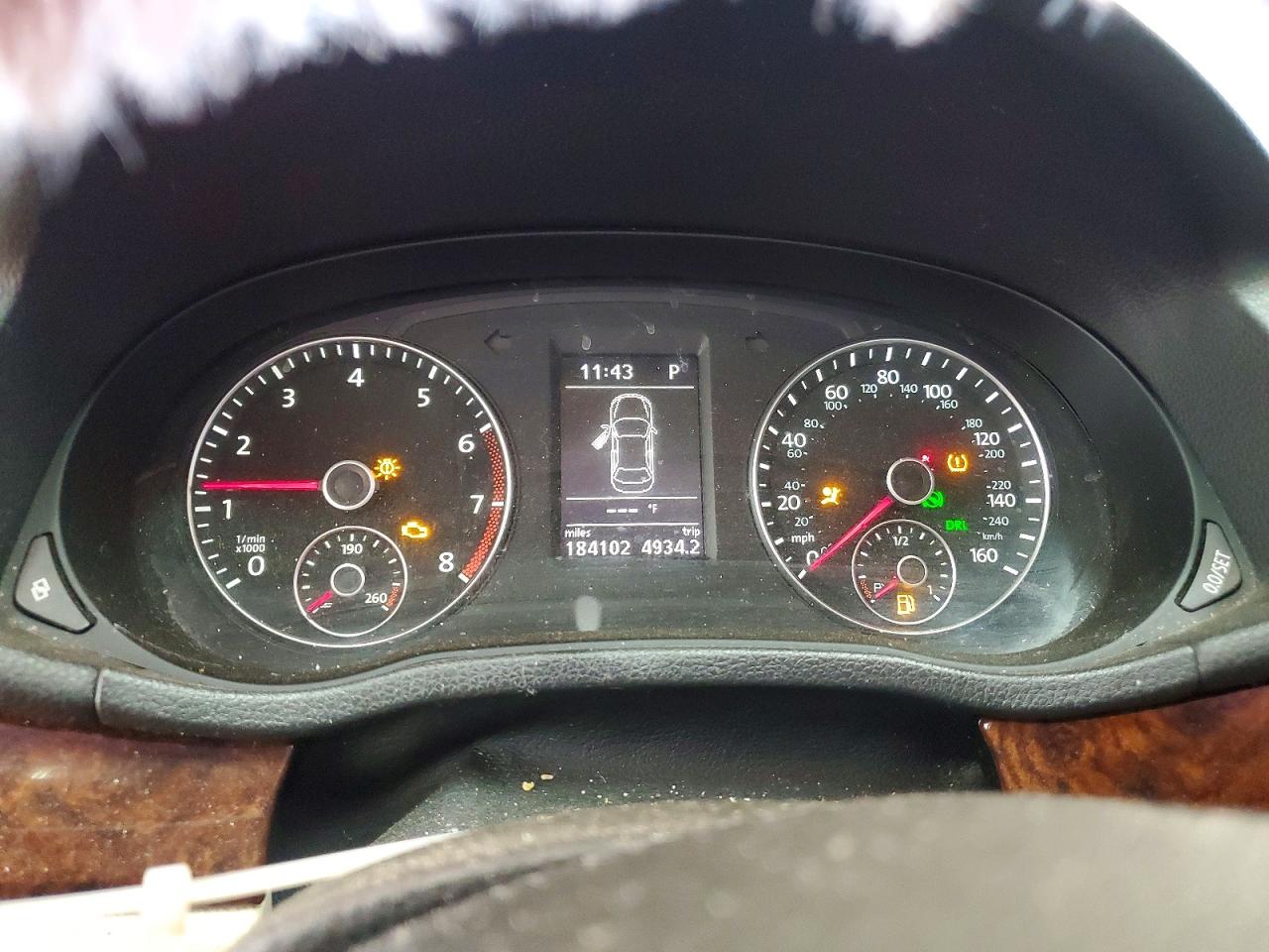 2012 VOLKSWAGEN PASSAT