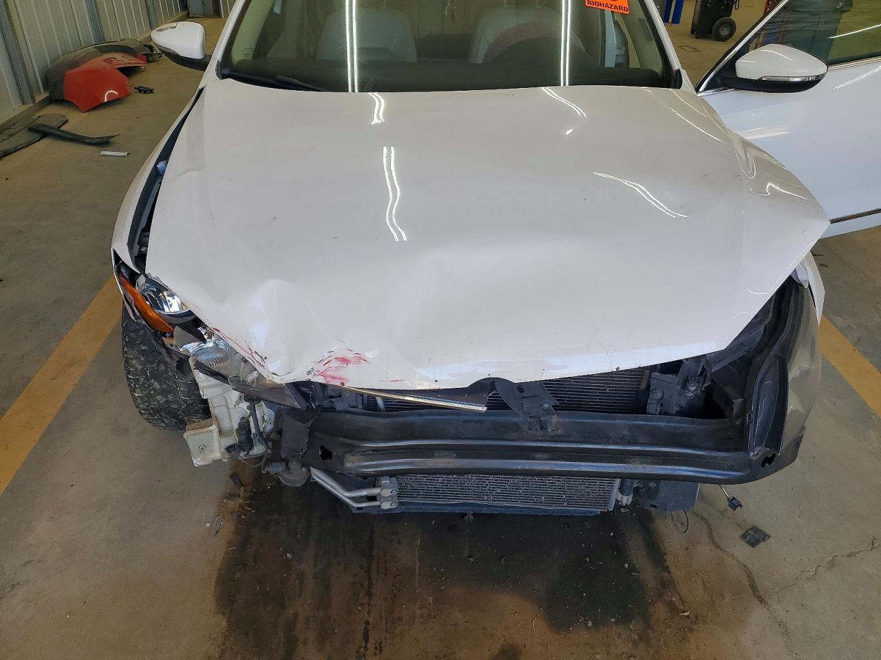 2012 VOLKSWAGEN PASSAT