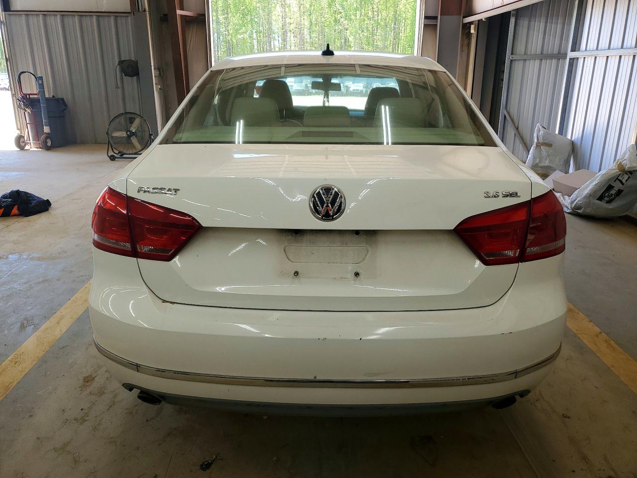 2012 VOLKSWAGEN PASSAT