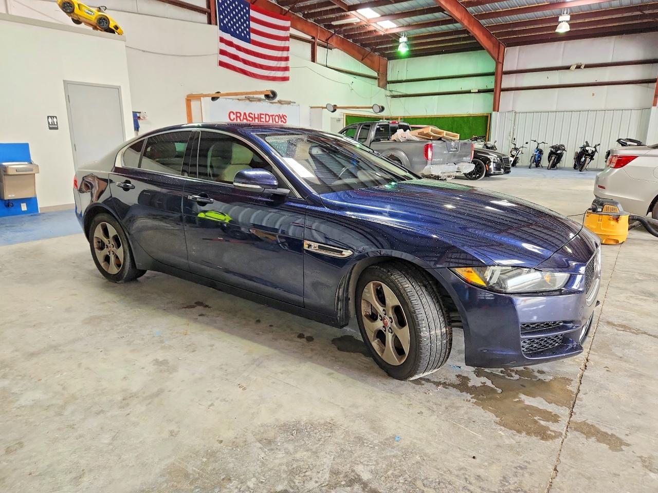 2017 JAGUAR XE