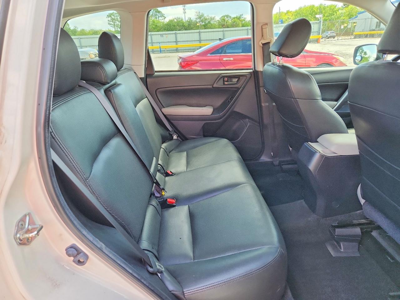 2016 SUBARU FORESTER