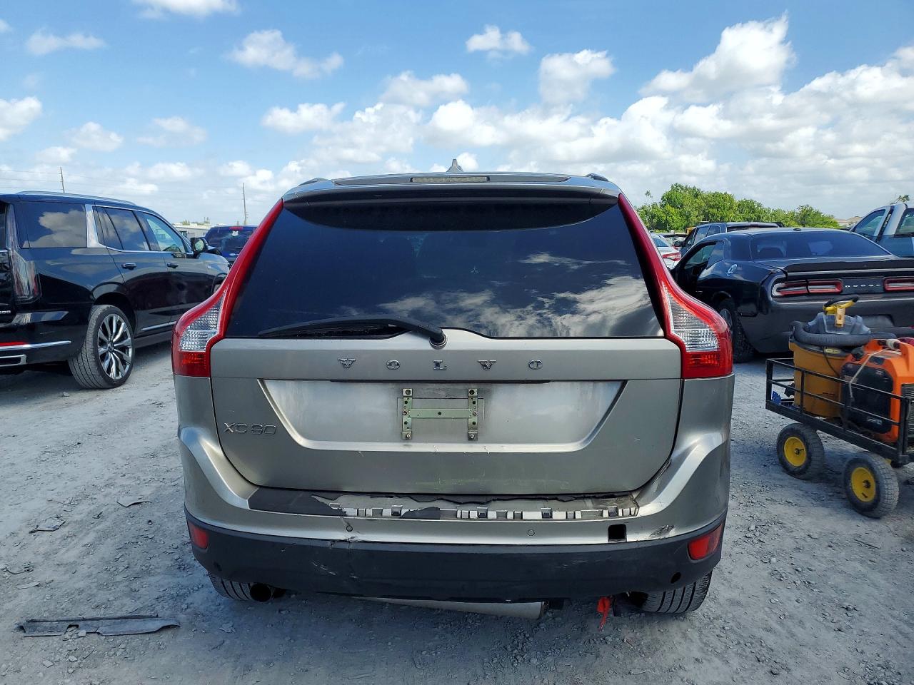 2012 VOLVO XC60