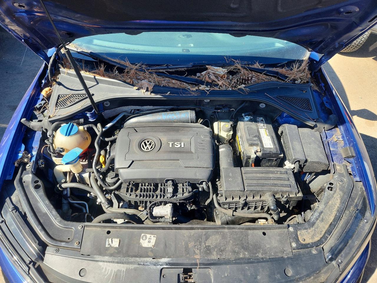 2017 VOLKSWAGEN PASSAT