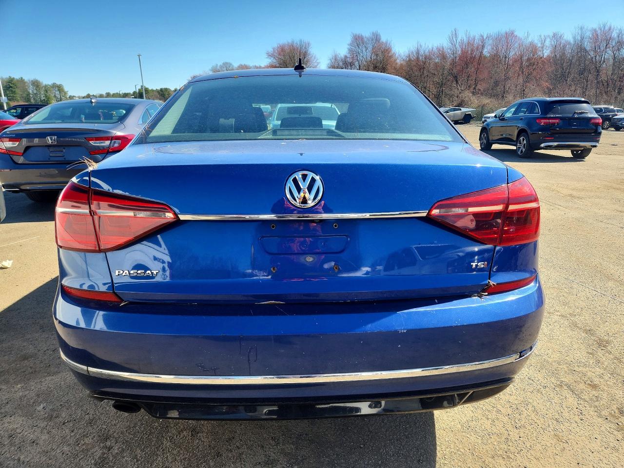 2017 VOLKSWAGEN PASSAT
