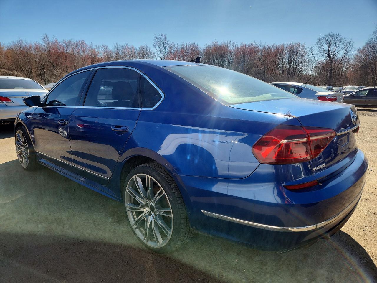2017 VOLKSWAGEN PASSAT