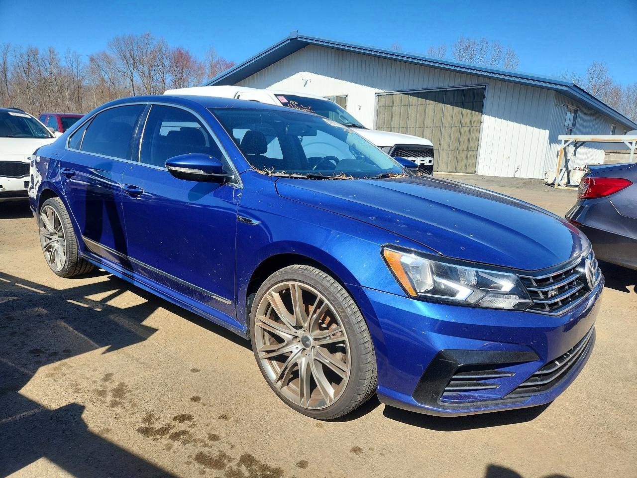 2017 VOLKSWAGEN PASSAT