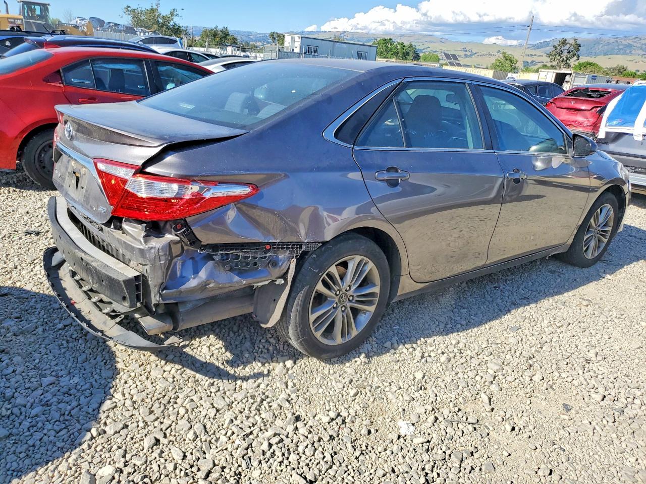 2016 TOYOTA CAMRY