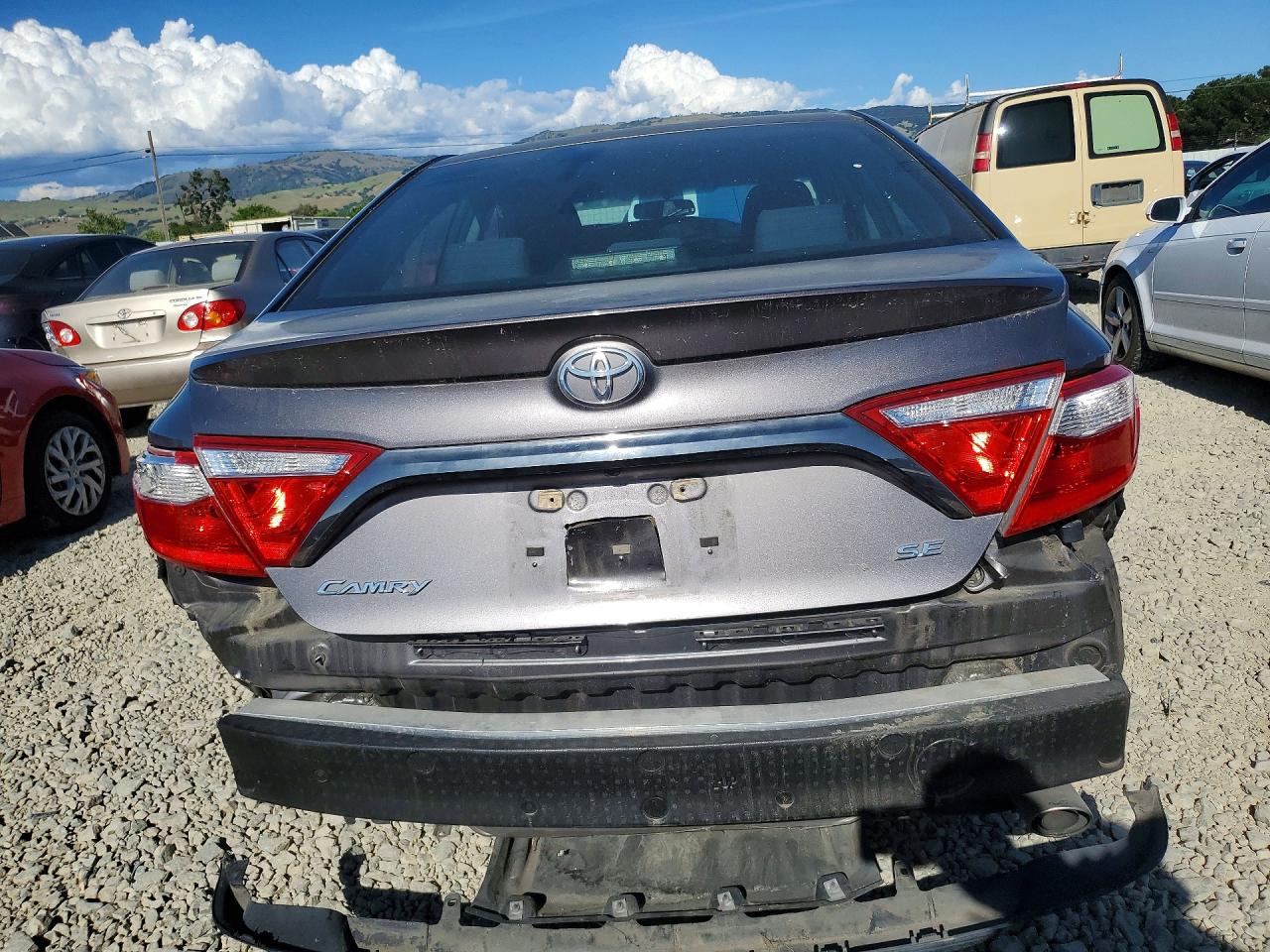 2016 TOYOTA CAMRY