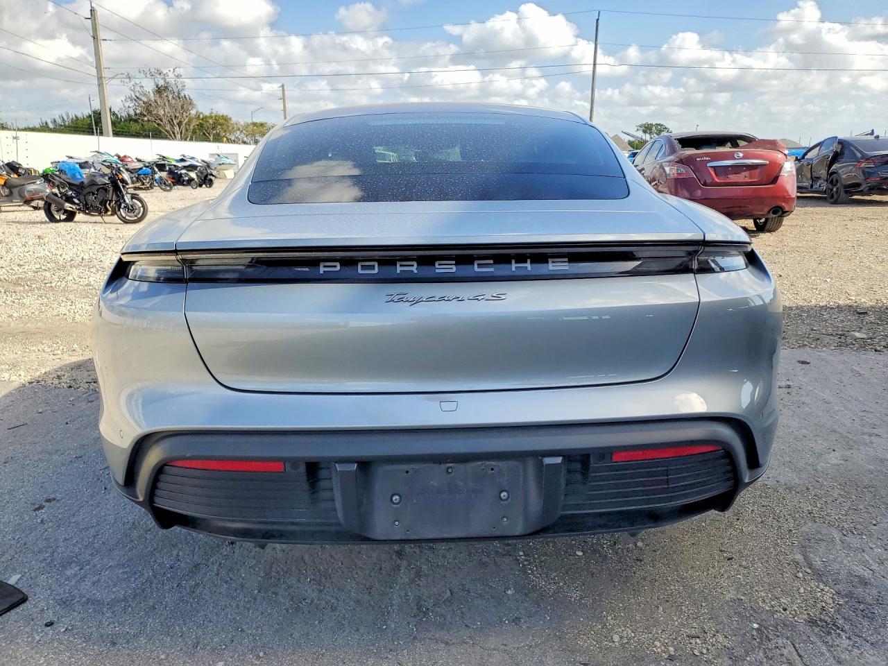 2020 PORSCHE TAYCAN