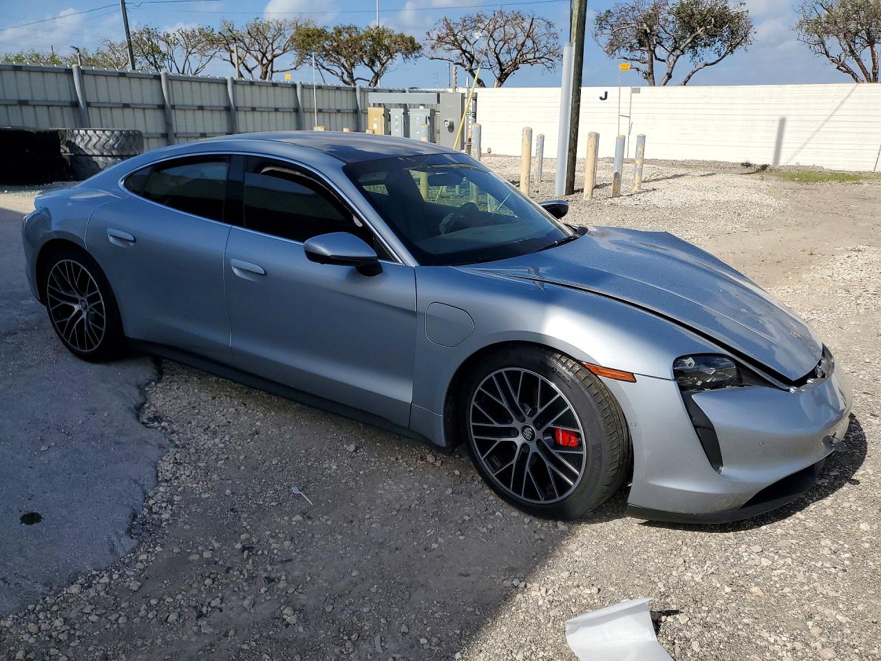 2020 PORSCHE TAYCAN