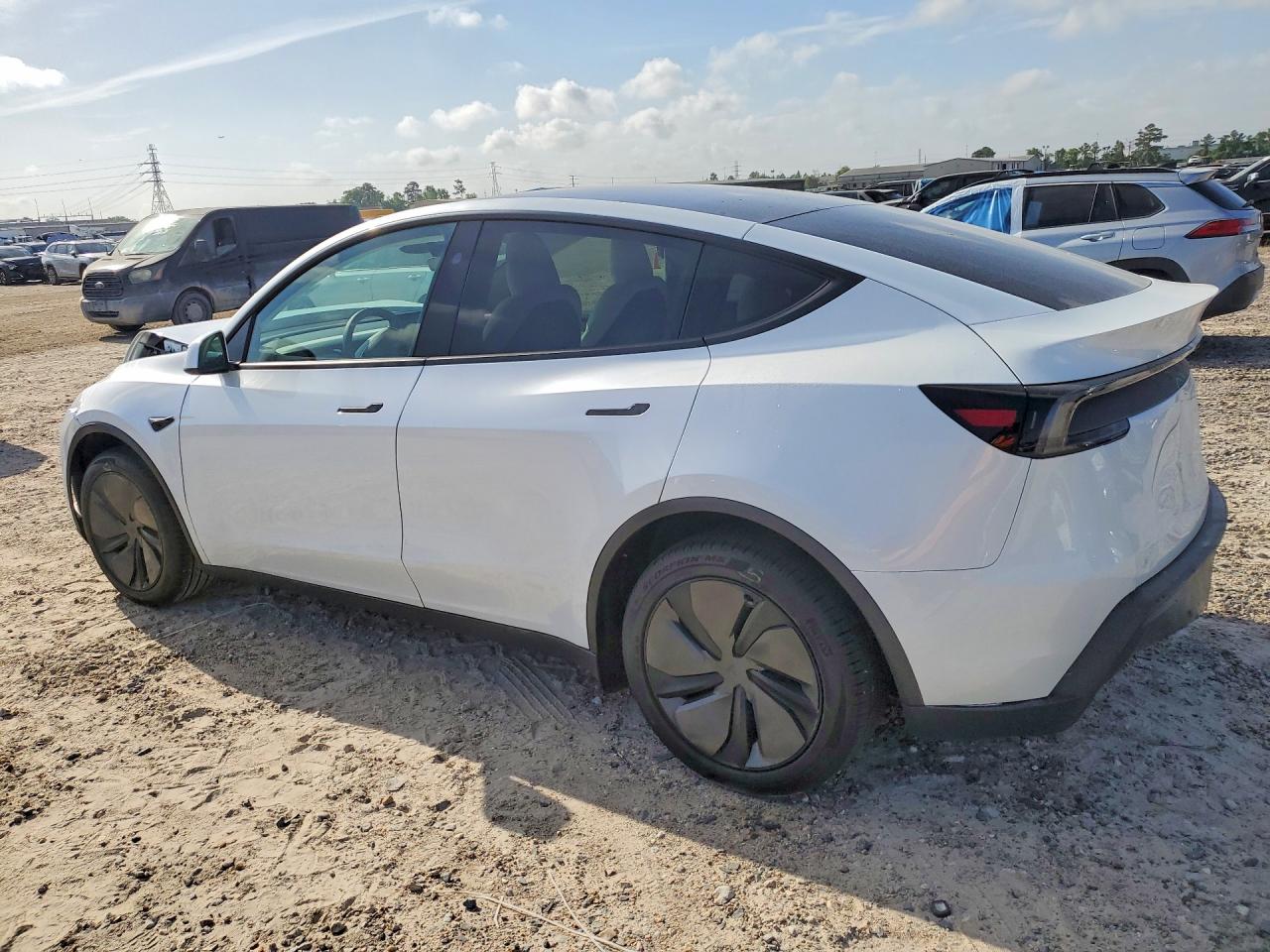 2026 TESLA MODEL Y