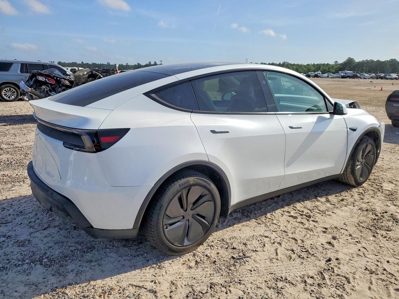 2026 TESLA MODEL Y
