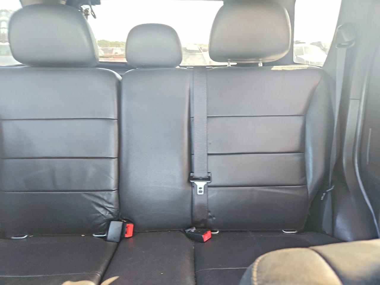 2010 FORD ESCAPE