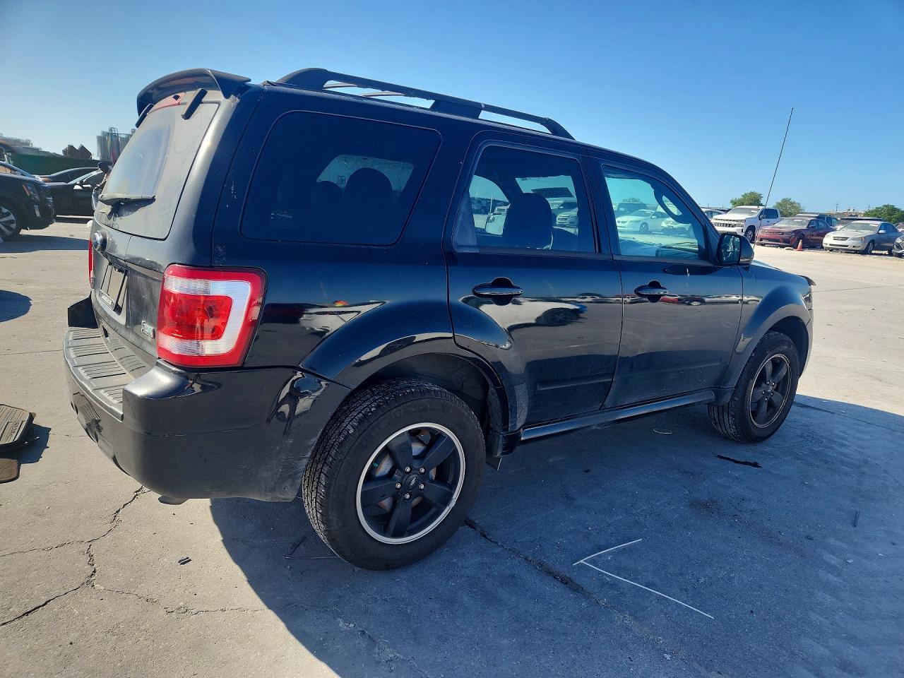 2010 FORD ESCAPE