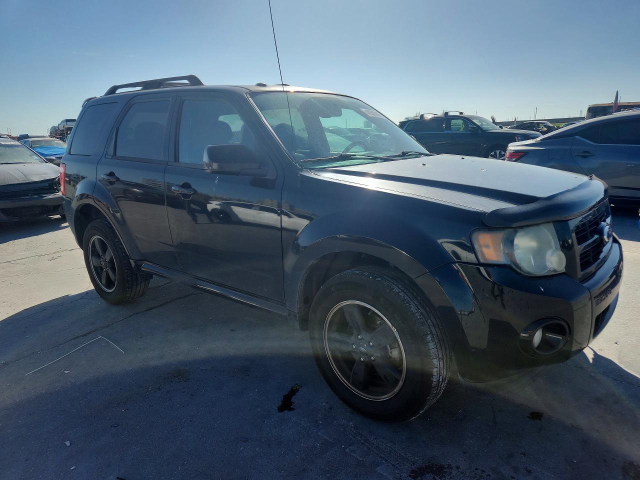2010 FORD ESCAPE