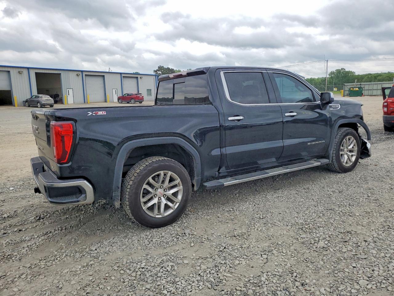 2021 GMC SIERRA