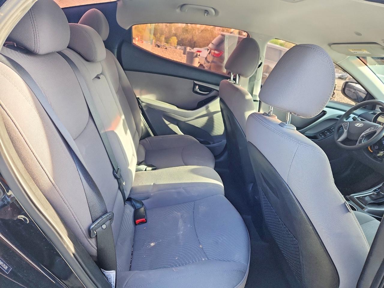 2016 HYUNDAI ELANTRA