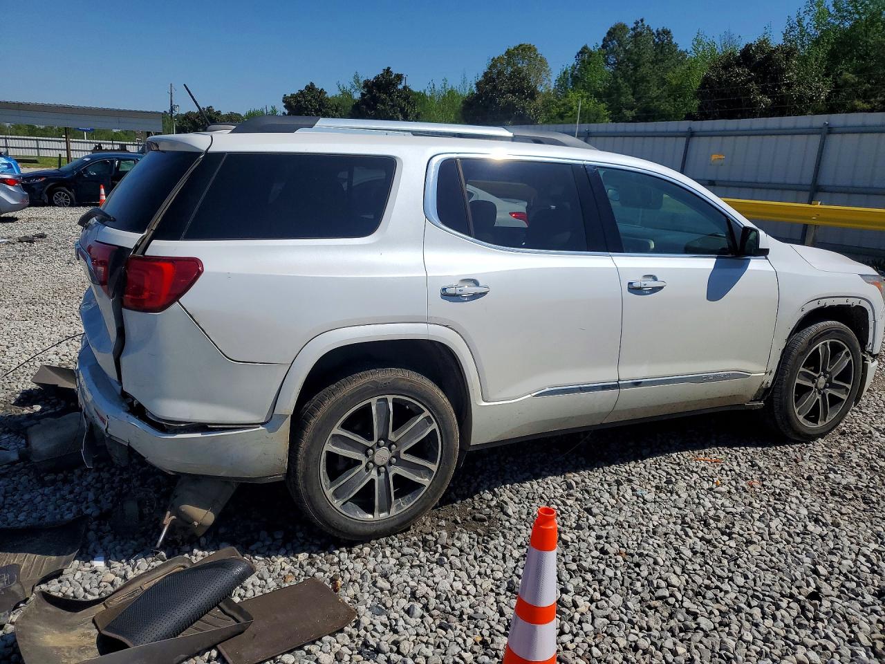 2017 GMC ACADIA DEN