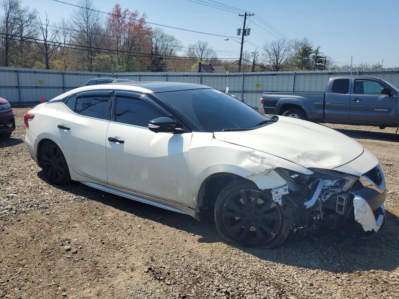 2017 NISSAN MAXIMA
