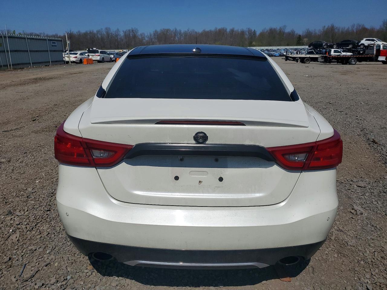 2017 NISSAN MAXIMA