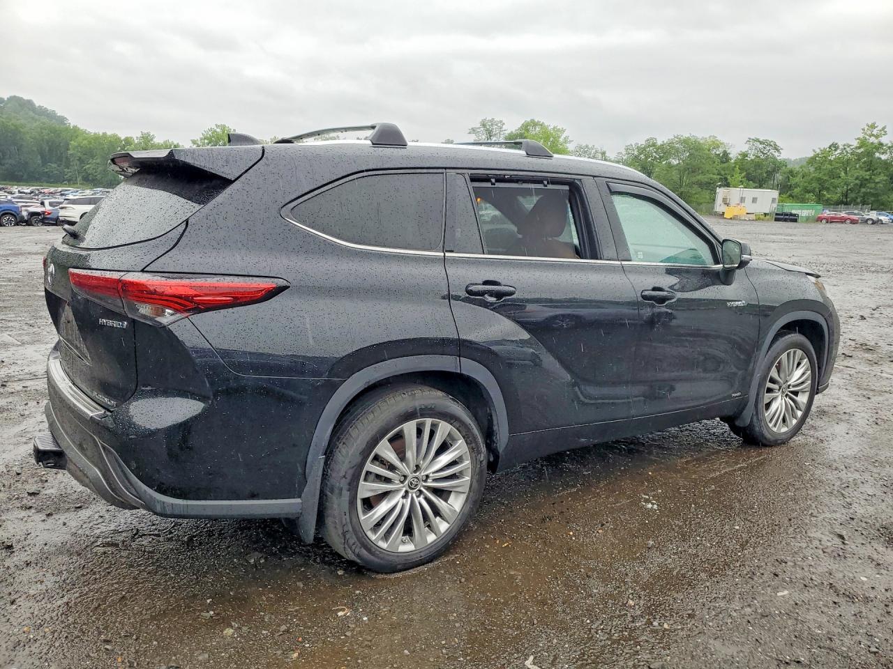 2021 TOYOTA HIGHLANDER
