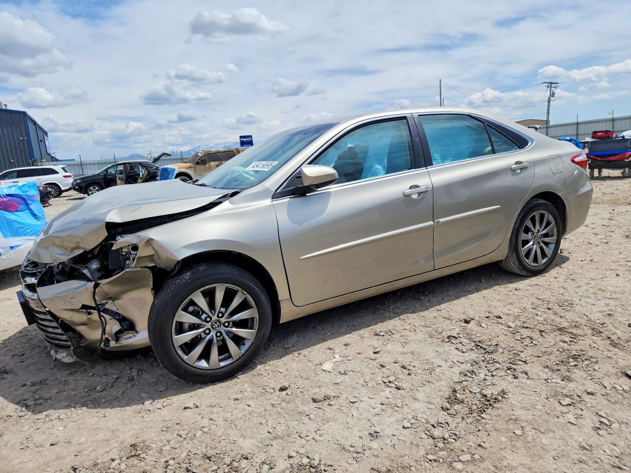 2017 TOYOTA CAMRY