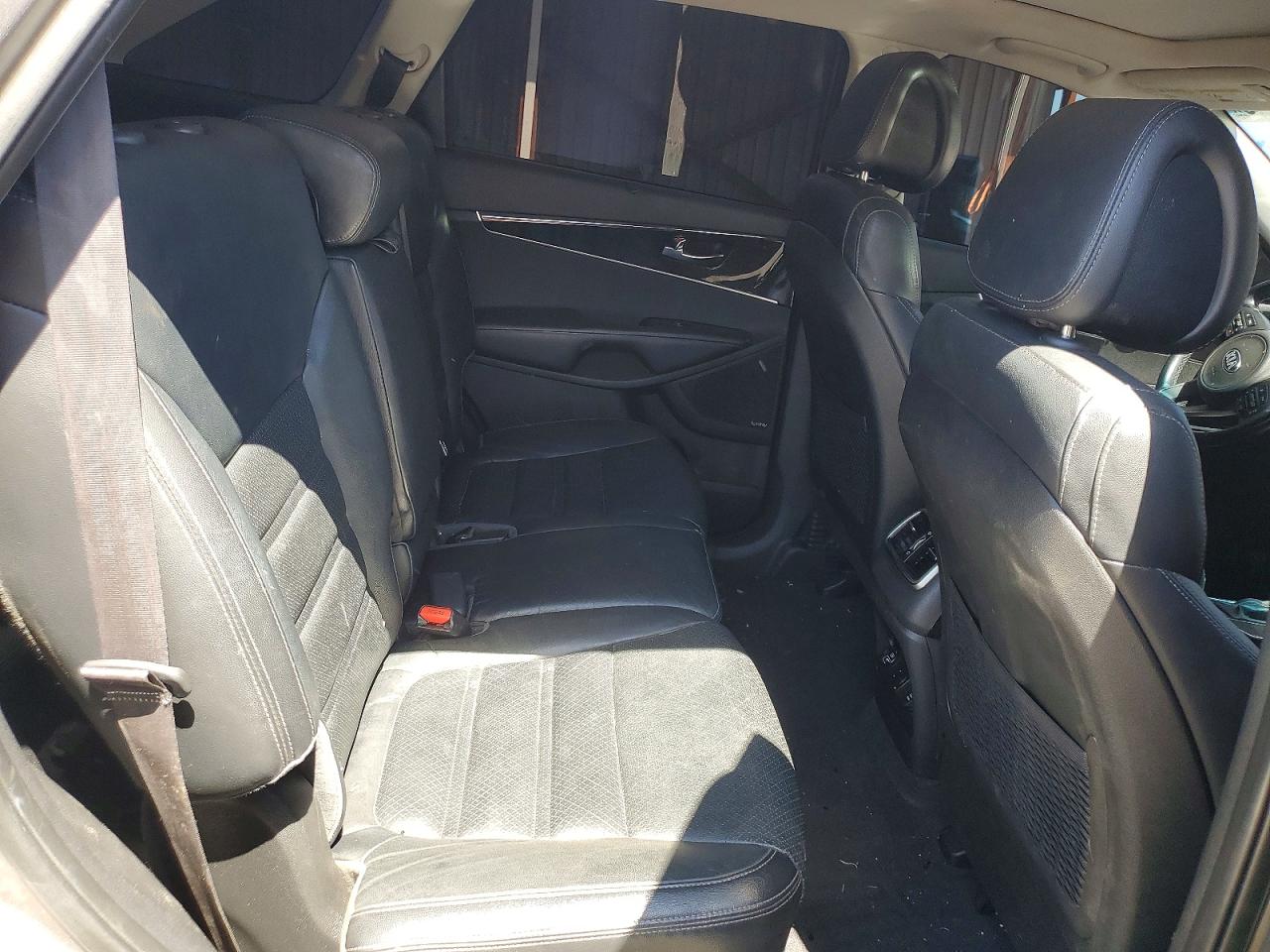 2016 KIA SORENTO