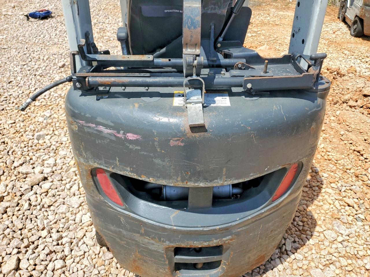 2017 UNICARIERS FORKLIFT