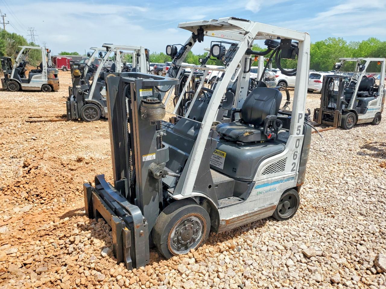 2017 UNICARIERS FORKLIFT