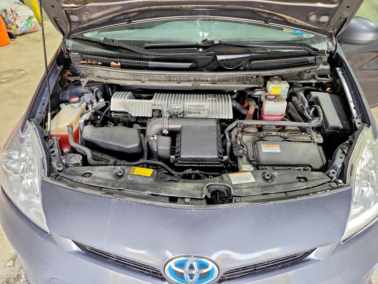 2015 TOYOTA PRIUS