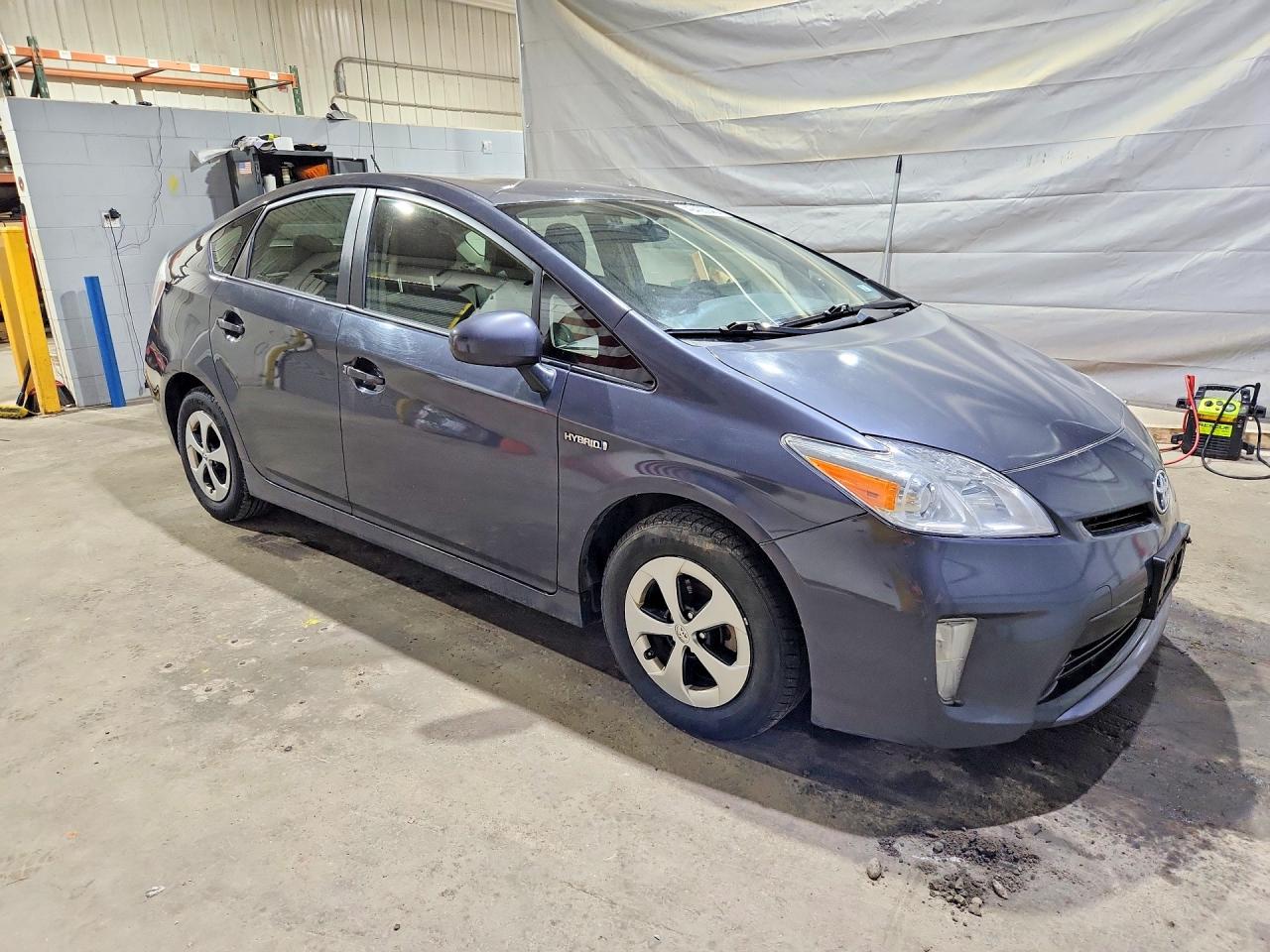 2015 TOYOTA PRIUS