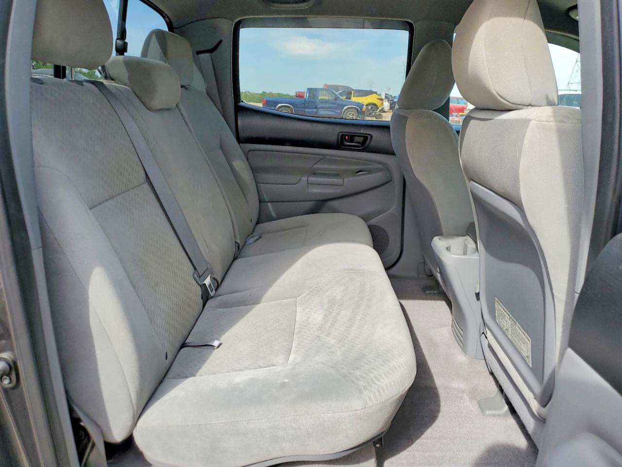 2011 TOYOTA TACOMA