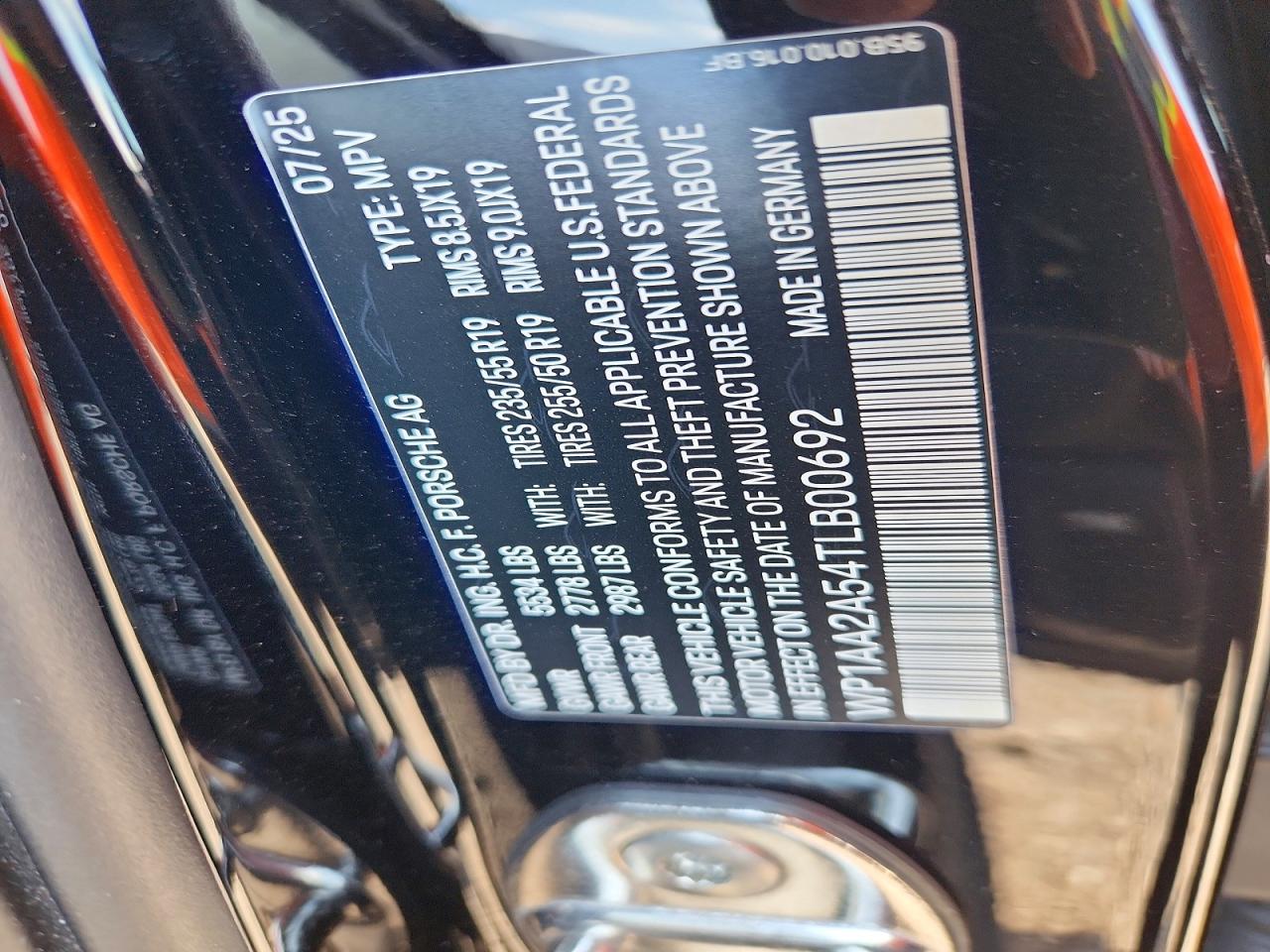 2026 PORSCHE MACAN