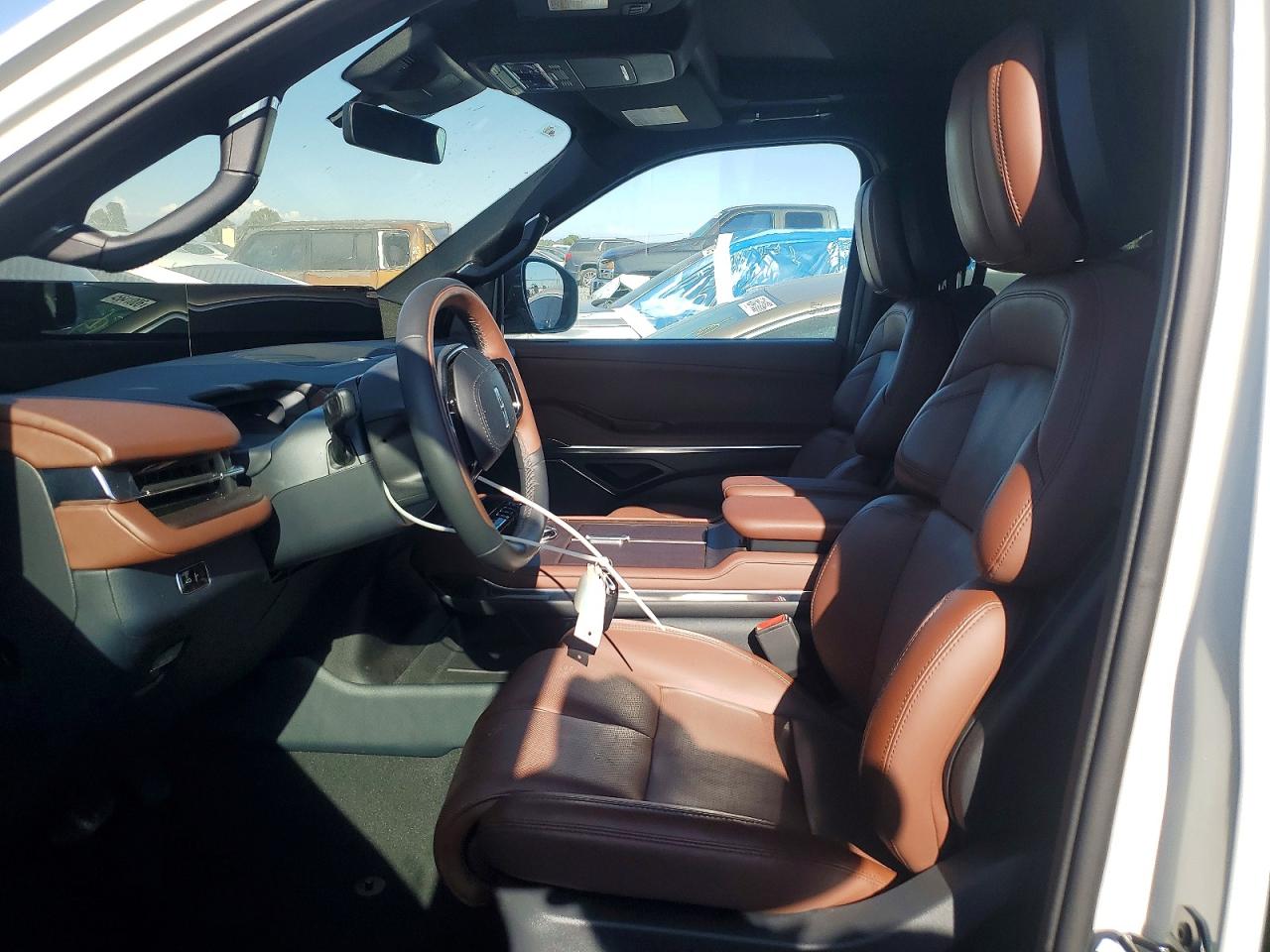 2025 LINCOLN NAVIGATOR