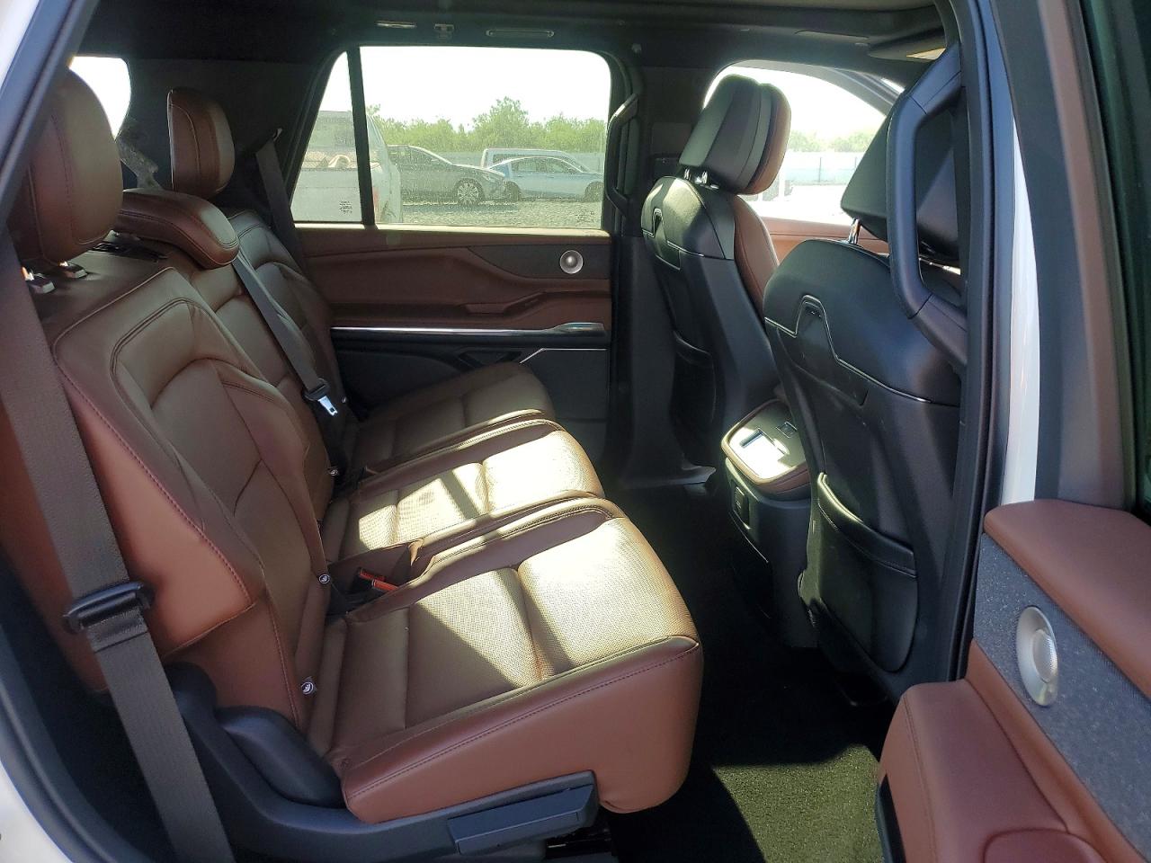 2025 LINCOLN NAVIGATOR