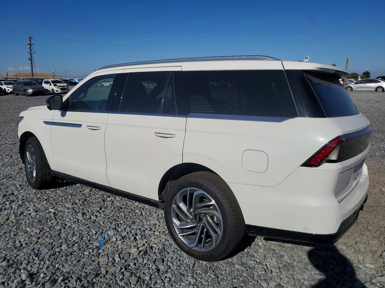 2025 LINCOLN NAVIGATOR