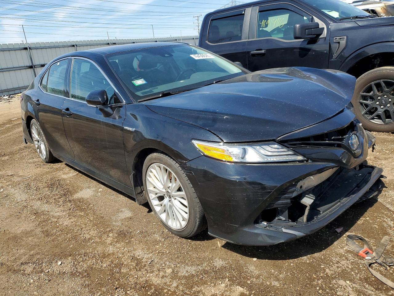 2020 TOYOTA CAMRY