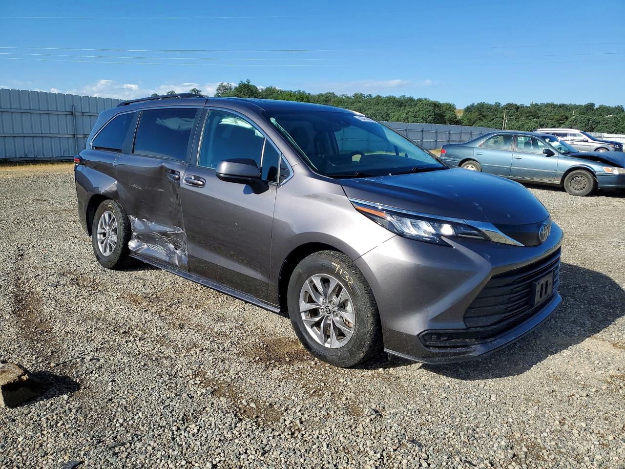 2022 TOYOTA SIENNA