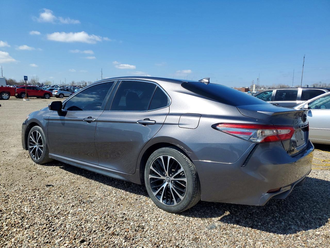 2019 TOYOTA CAMRY