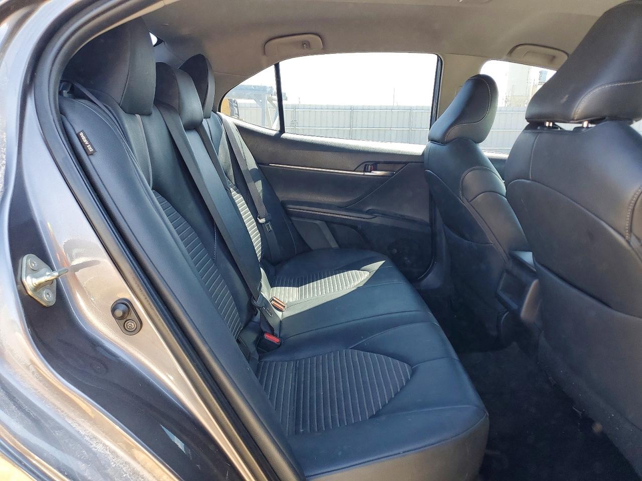 2019 TOYOTA CAMRY