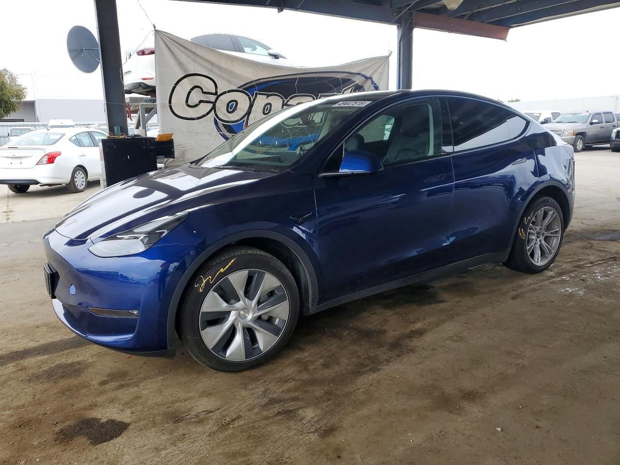 2024 TESLA MODEL Y