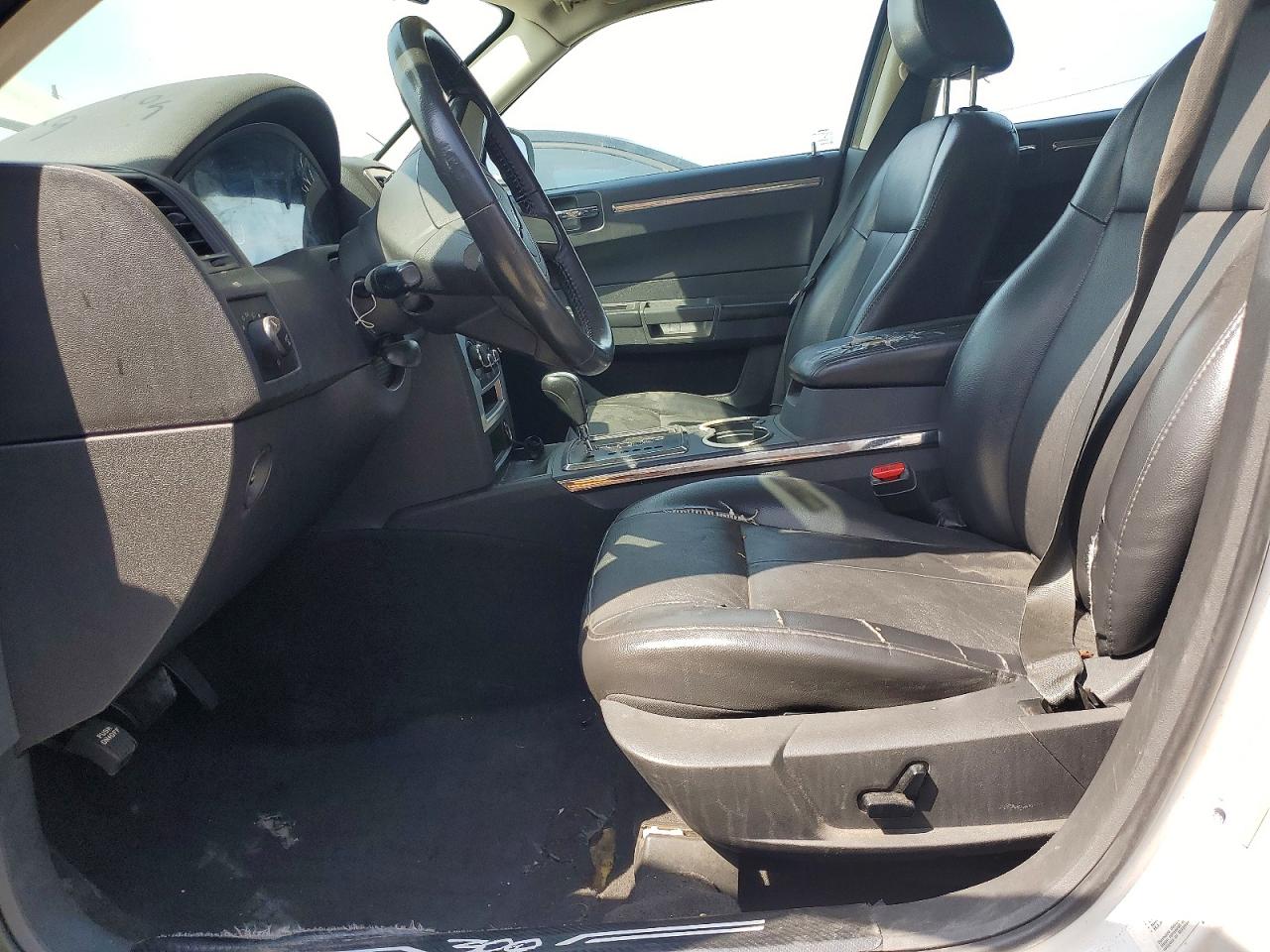2010 CHRYSLER 300