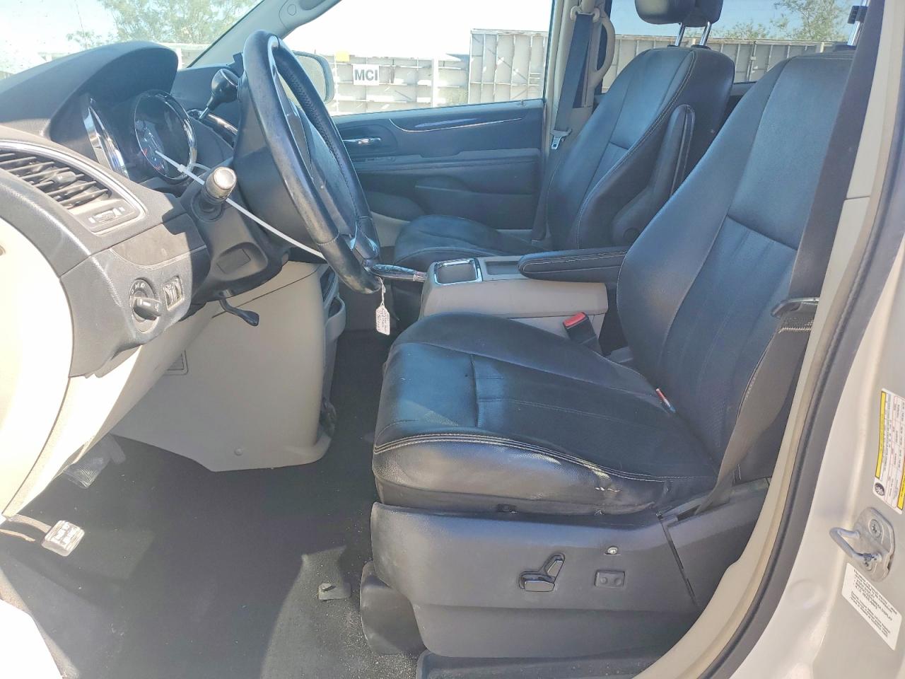 2012 CHRYSLER MINIVAN
