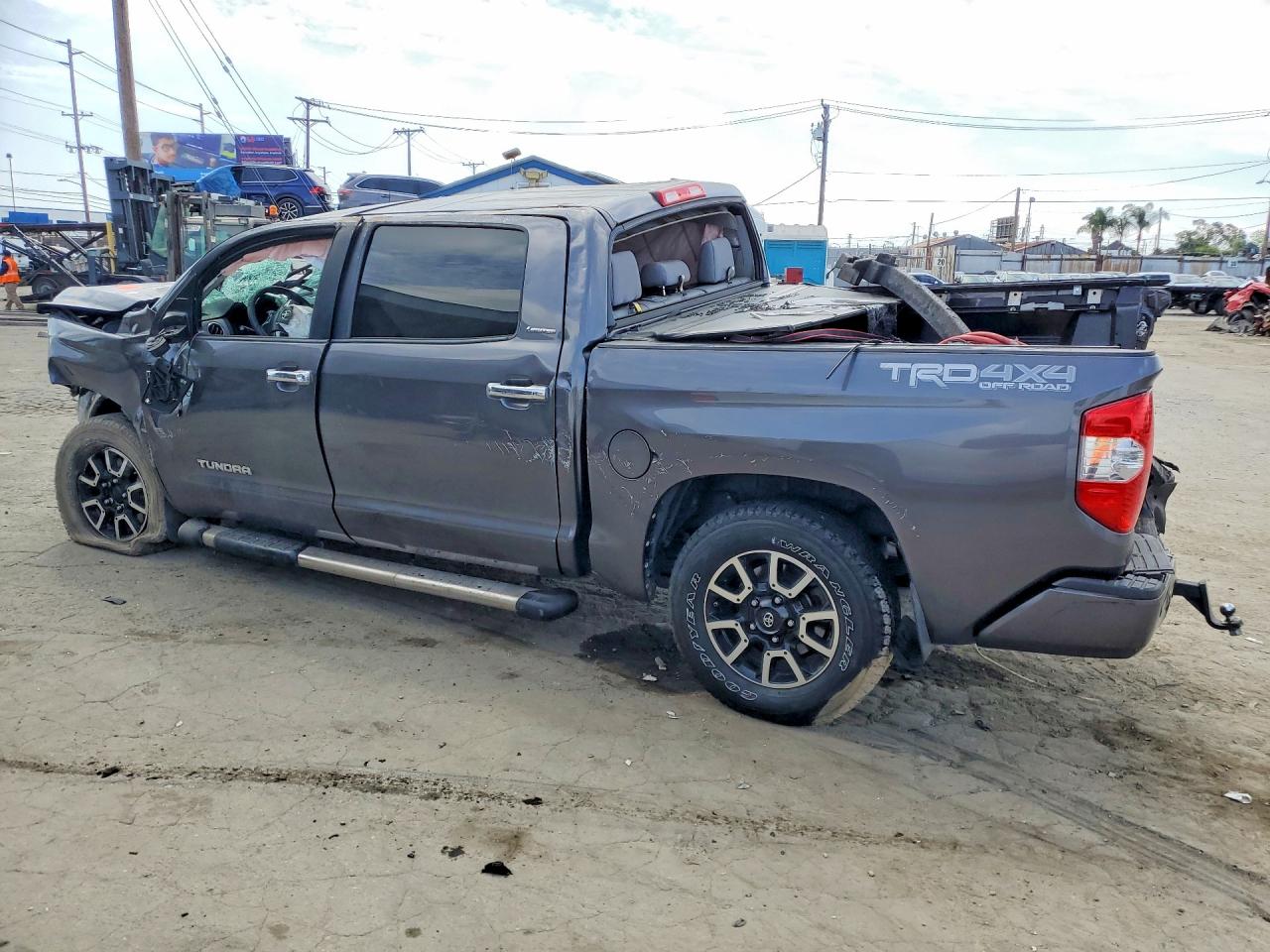 2018 TOYOTA TUNDRA