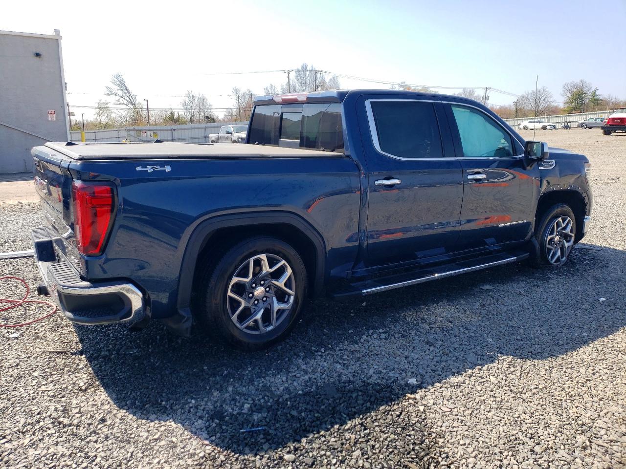 2022 GMC SIERRA