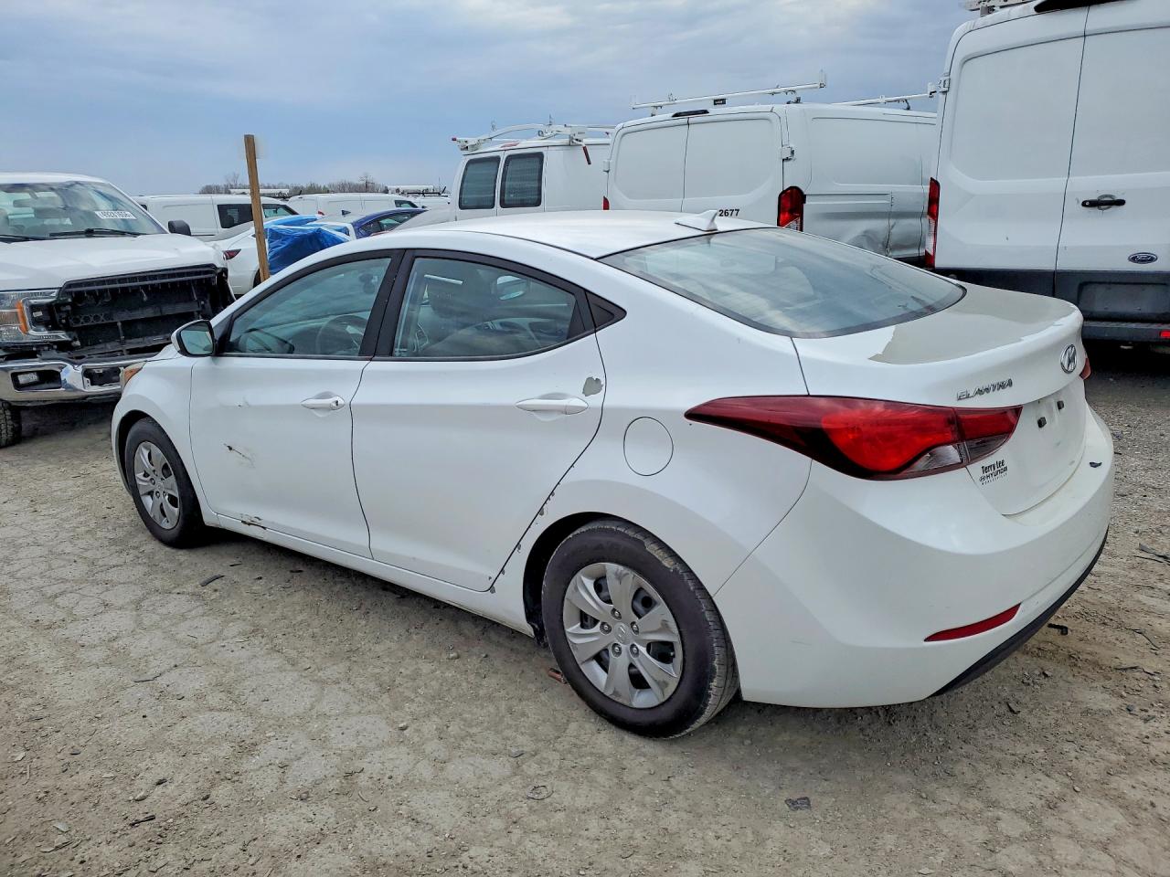 2016 HYUNDAI ELANTRA