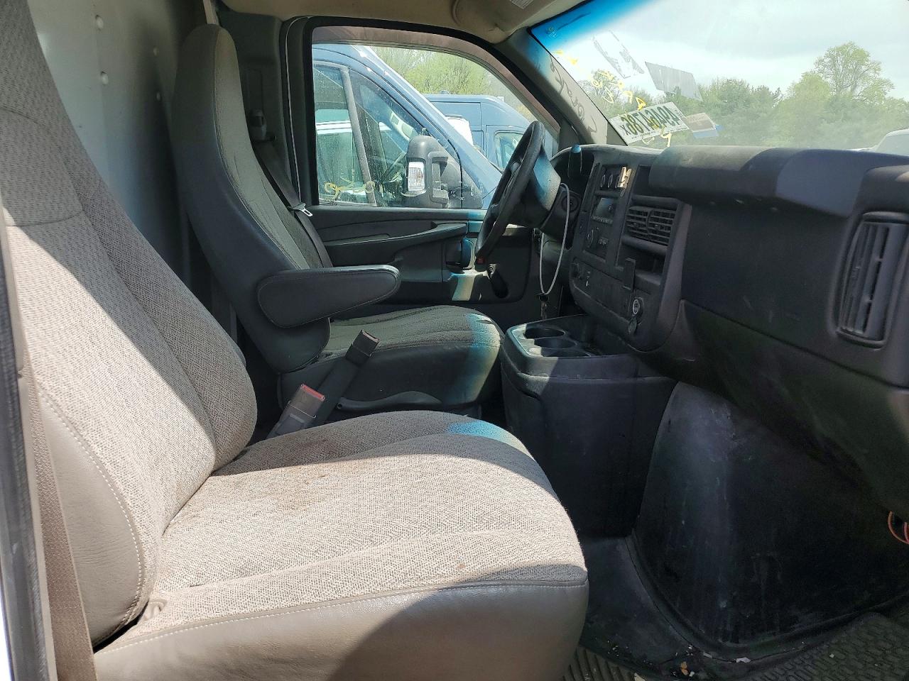 2015 CHEV EXPRESS