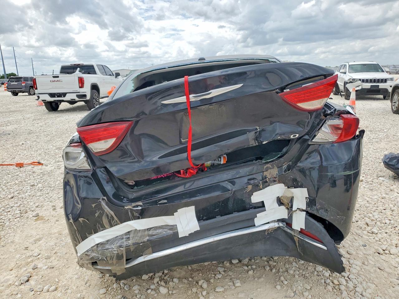 2016 CHRYSLER 200
