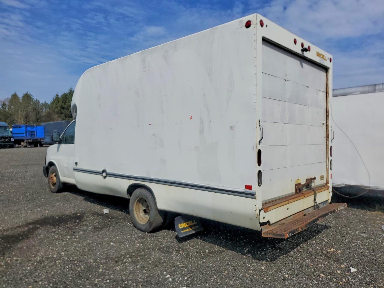 2017 CHEV EXPRESS